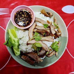 ข้าวคอหมูทอด