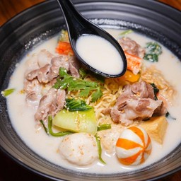 หม่าล่าหม้อไฟซุปกระดูกหมูทงคตสึ (ไม่เผ็ด)