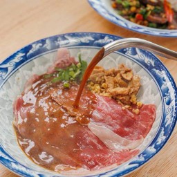 ก๋วยเตี๋ยวเรือฮาลาล หอมเนื้อหอมนาน เนื้อพรีเมี่ยม ข้าวหมก คั่วไก่ กะเพราเนื้อ ปั๊มปตท.อ่อนนุช51