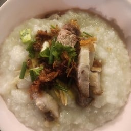 โจ๊กหมูกรอบ