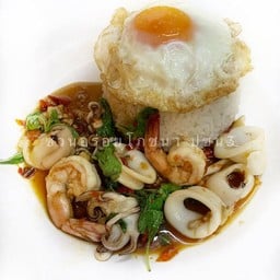 D ข้าวราดกะเพราทะเล