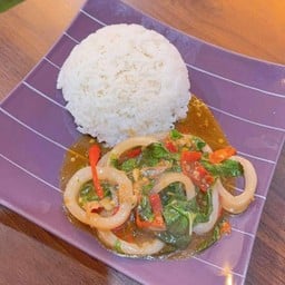 ข้าวหอมกะเพราหมึก