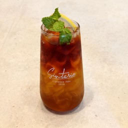 Ice Honey Lemon Thai Tea.