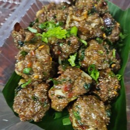 ลาบหมูทอด