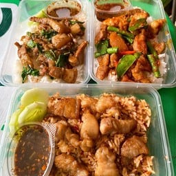 ตามสั่ง หมูสามชั้นทอดอาบแดด ราดข้าว