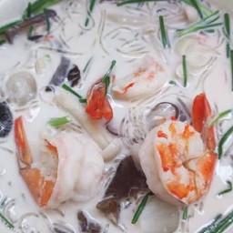 ต้มกะทิกุ้งใส่ฟักเขียว