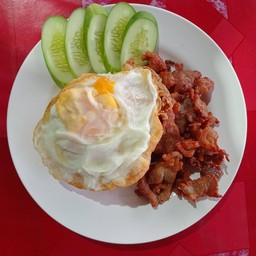 หมูทอดน้ำปลาราดข้าว+ไข่ดาว