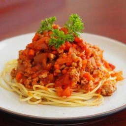 สปาเก็ตตี้ซอสมะเขือเทศ