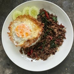 กะเพราหมูสับ