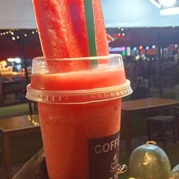 น้ำผลไม้ปั่นสมูทตี้Eeed'CoCo สตรีทฟู้ดเดอะบิ๊กมาร์เก็ตจอมเทียนซอย16
