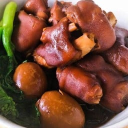 บุษข้าวเหนียวมะม่วง