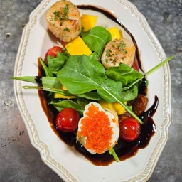 Mango Scallop Salad