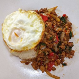 [เซตสุดฮิต] ข้าวกระเพราหมูสับ + ไข่ดาว