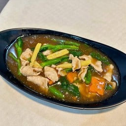 ราดหน้าหมู/Stir-Fried Noodles with Pork in Gravy Sauce//泰式猪肉打卤面