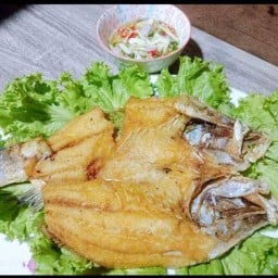 พันไมล์ ปลากะพงทอดน้ำปลา สาขา1