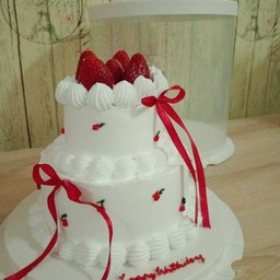 2.2tier strawberry mix cake