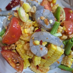 ตำข้าวโพดกุ้งสด