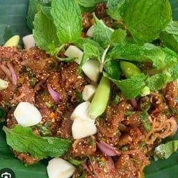 ก้อยเนื้อมะนาวดิบ / สุก