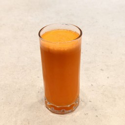 Pineapple, Carrot & Ginger Juice.