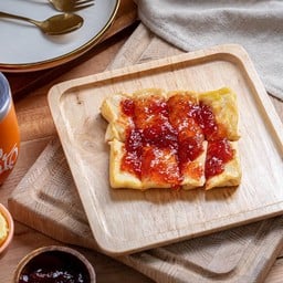 ปังแผ่น-แยมสตอเบอรี่นม