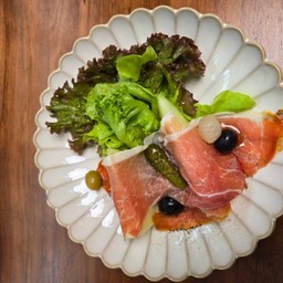 Parma ham melon