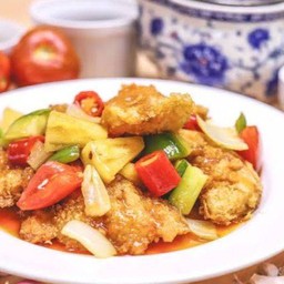 ปลาดอลลี่ผัดเปรี้ยวหวาน