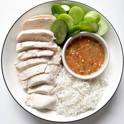 ข้าวอกไก่ต้ม พร้อมน้ำจิ้ม **❤️ ฟรีไข่ต้ม❤️