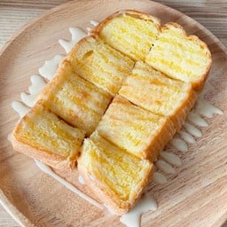 ขนมปังปิ้งเนยนม(2แผ่น)