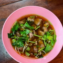 ก๋วยเตี๋ยวเนื้อ