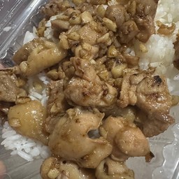 ข้าวไก่กระเทียม