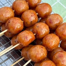 นายโบ๊ทไส้กรอกอีสานทอด