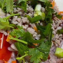 ยำหมูสับ