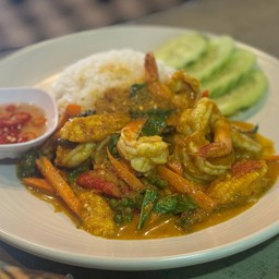 ผัดพริกแกงกุ้ง