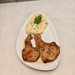 Rosemary butter pork chops