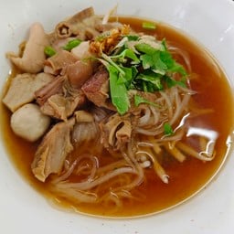 เส้นเล็กหมูตุ๋น