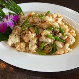 กุ้งผัดพริกขี้หนูสวน