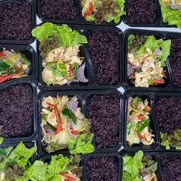 อาหารคลีน สลัด สเต็ก ครัวอามมี่  Salad steak & clean food by Armmy's kitchen สินสาทร
