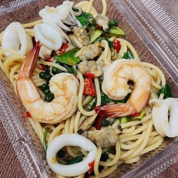 พริกแห้งรวมทะเล (กุ้งหมึกหอยลาย)