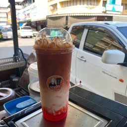 สตรอเบอร์รี่ นมสด ชาไทย
