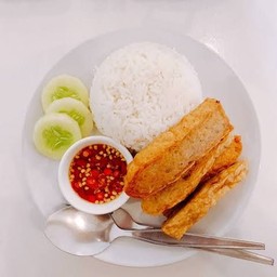 ข้าวหมูยอทอด