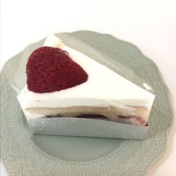 สตรอเบอร์รี่ช็อทเค้ก