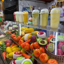 ผงแคนตาลูป + นมสดปั่น