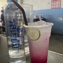 น้ำแดงมะนาวโซดา