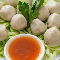เรียกน้ำย่อย - ลวกจิ้มลูกชิ้นหมู