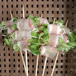 สามชั้นพันตะวันอ่อน