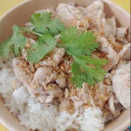 ข้าวหมูทอดกระเทียม