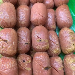 ไส้กรอกแดง