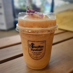 J&P FOOD สมูทตี้ น้ำผลไม้ปั่น MEET&EAT ศูนย์รวมความอร่อยนครปฐม