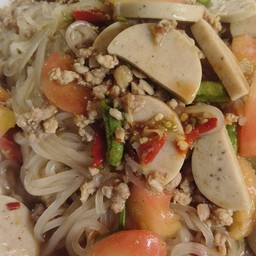 ตำเส้นเล็กหมูยอ น้ำปลาร้า