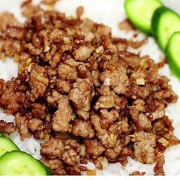 ข้าวหมูสับกระเทียม